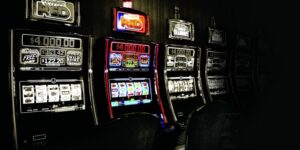 Making credit deposits at online slot casinos